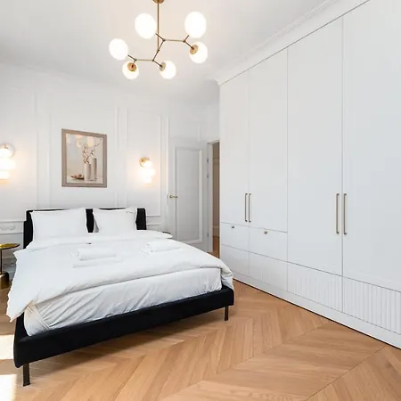 Woronicza By Your Freedom شقة *